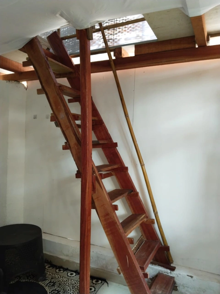 Double Floor Non-Ac Huts